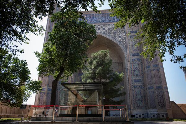 Сейчас это главная соборная мечеть Самарканда. - Sputnik Узбекистан