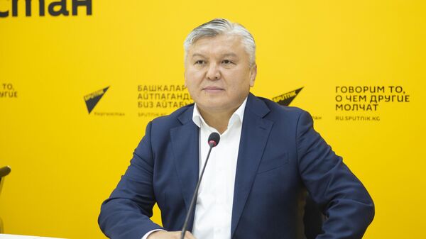 Министр по энергетике и инфраструктуре ЕЭК Арзыбек Кожошев - Sputnik Узбекистан