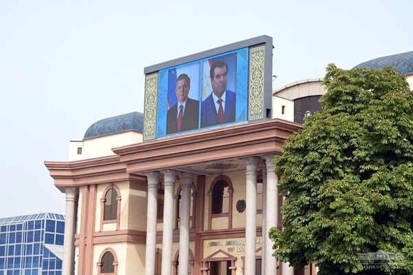 Vizit Shavkata Mirziyoyeva v Dushanbe. Vizit Shavkata Mirziyoyeva v Dushanbe. - Sputnik O‘zbekiston