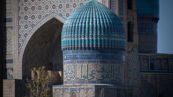 Соборная мечеть Биби-Ханым мусульманское культовое сооружение в Самарканде - Sputnik Узбекистан