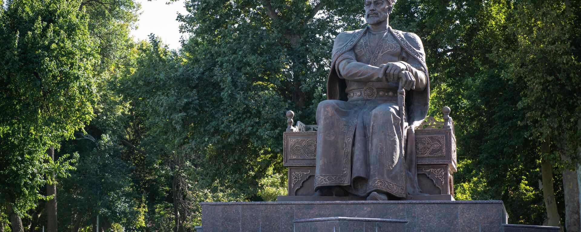 Памятники В Самарканде  - Sputnik Ўзбекистон, 1920, 09.04.2026