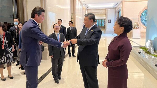 Отабек Умаров встретился с Си Цзиньпином в Китае. - Sputnik Узбекистан