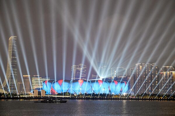 Световое шоу на церемонии открытия Азиады. - Sputnik Узбекистан