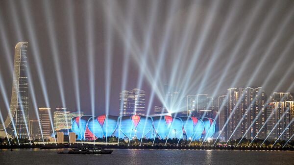 Световое шоу на церемонии открытия 19-х Азиатских игр в в Ханчжоу, Китай - Sputnik Ўзбекистон