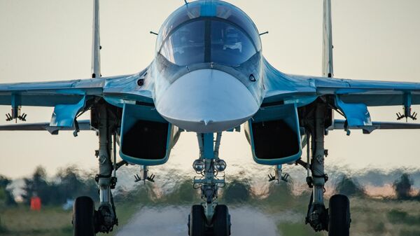 Rossiyaning Su-34 front bombardimonchilari - Sputnik O‘zbekiston