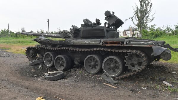 Yakson qilingan Ukraina tanki, arxiv surat - Sputnik O‘zbekiston