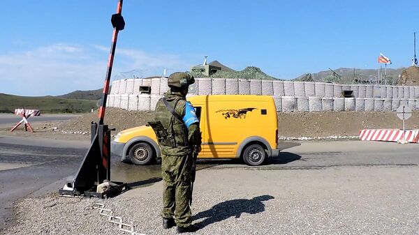 РМК обеспечивает безопасность передвижения автомобилей с мирными жителями - Sputnik Ўзбекистон