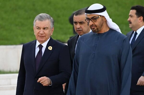 Prezident Uzbekistana prinyal uchastie v otkritii Vsemirnoy vistavki v Doxe
 - Sputnik O‘zbekiston