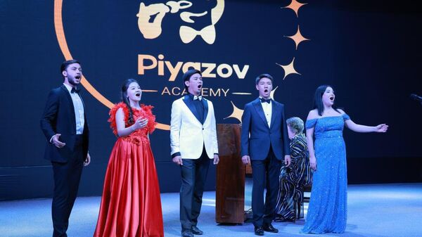 В Узбекистане открылась первая профессиональная школа вокала Академия Пиязова - Sputnik Узбекистан
