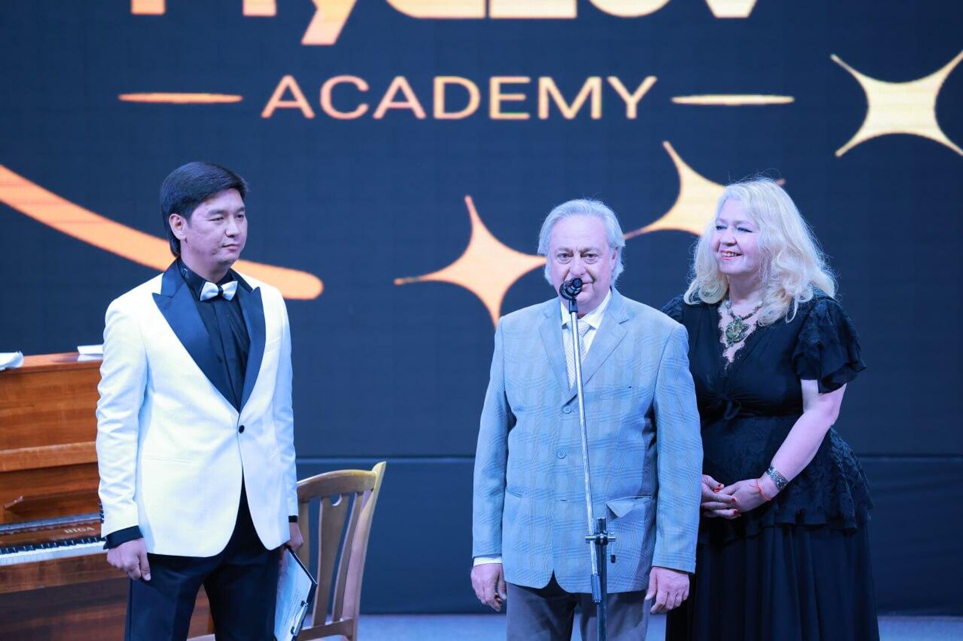 В Узбекистане открылась первая профессиональная школа вокала Академия Пиязова - Sputnik Узбекистан, 1920, 03.10.2023