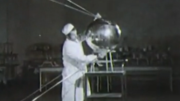 1957 йил 4 октябрь - Совет Иттифоқи орбитага ернинг биринчи сунъий йўлдошини олиб чиққан кун. - Sputnik Ўзбекистон