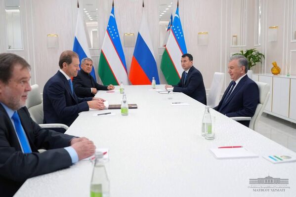 Shavkat Mirziyoyev posetil vistavku Kazan Ekspo v Kazani. - Sputnik O‘zbekiston