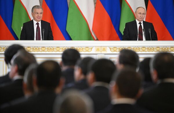 По итогам переговоров президенты России и Узбекистана подписали совместное Заявление и выступили перед прессой. - Sputnik Узбекистан