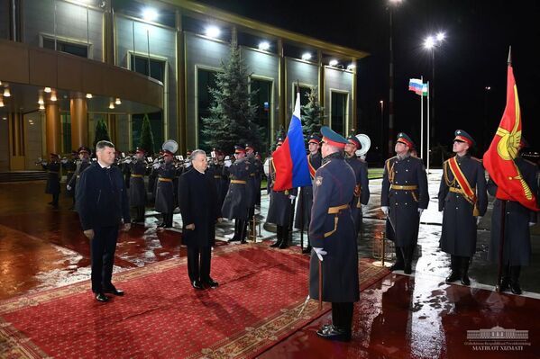 Торжественная церемония проводов Шавката Мирзиёева в Москве. - Sputnik Узбекистан