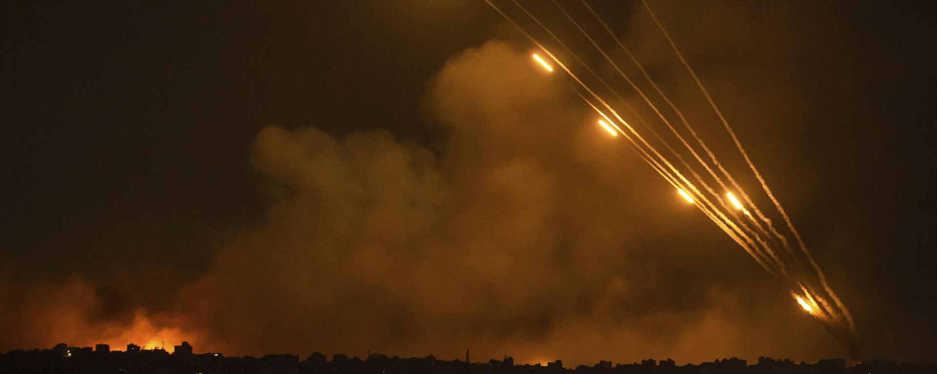 Raketniy obstrel territorii Izrailya so storoni sektora Gaza. Arxivnoe foto - Sputnik O‘zbekiston, 1920, 28.10.2023