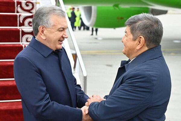 Shavkat Mirziyoyev Bishkekda kutib olindi - Sputnik O‘zbekiston