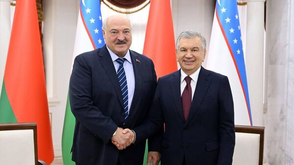 Shavkat Mirziyoyev Aleksandr Lukashenko bilan uchrashdi - Sputnik O‘zbekiston