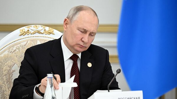 Vistuplenie Vladimira Putina na sammite SNG v uzkom formate. - Sputnik O‘zbekiston