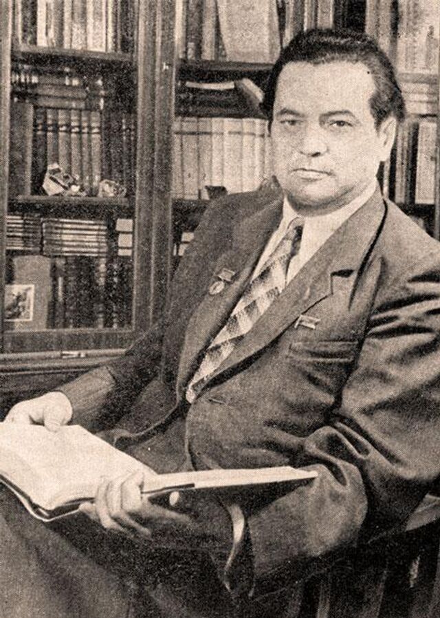 Kichik joja va katta xoroz porno video