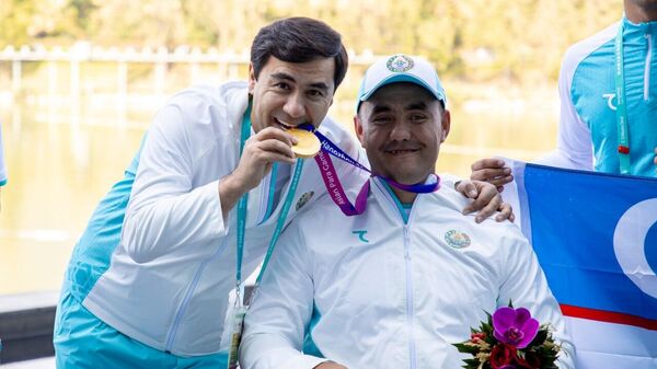 Делегация Узбекистана по количеству медалей находится на 2-м месте после Китая. - Sputnik Узбекистан