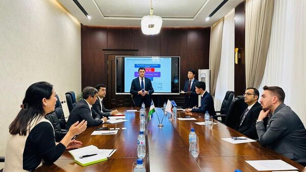 Встреча министра здравоохранения с президентом компании FUJIFILM Healthcare Turkey. - Sputnik Узбекистан