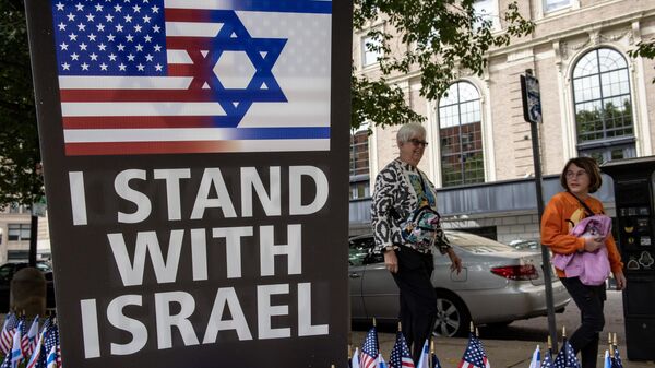 Акция “Я поддерживаю Израиль” в Статлер-парке в Бостоне, штат Массачусетс, 18 октября 2023 года. - Sputnik Ўзбекистон