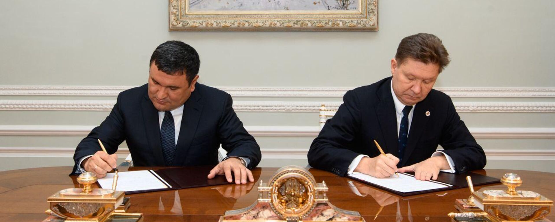 Газпром и Правительство Узбекистана подписали Стратегический меморандум о сотрудничестве в энергетическом комплексе. - Sputnik Узбекистан, 1920, 01.11.2023