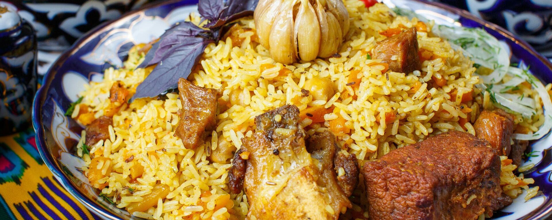 Плов. Иллюстративное фото - Sputnik Узбекистан, 1920, 03.07.2025