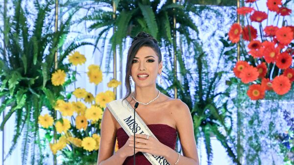 Мисс Сальвадор-2023  Isabella Garcнa-Manzo, участница конкурса красоты Мисс Вселенная на гала-вечере в Сан-Сальвадоре - Sputnik Узбекистан