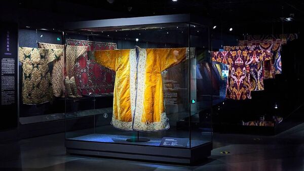 В Ханчжоу завершилась выставка Красочная Азия: Выставка азиатских костюмов. - Sputnik Узбекистан