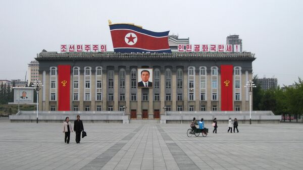 Центральная площадь имени основателя КНДР Ким Ир Сена в Пхеньяне. Архивное фото - Sputnik Узбекистан