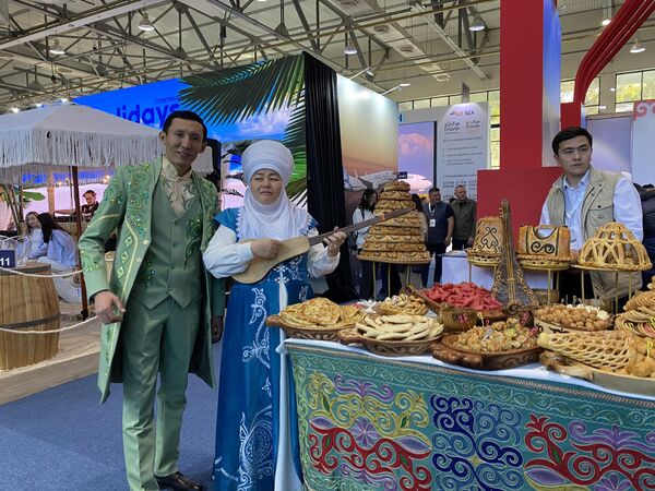 Те, кто до этого не был знаком с кыргызской кухней, отведав эти блюда, стали ее поклонниками - Sputnik Узбекистан