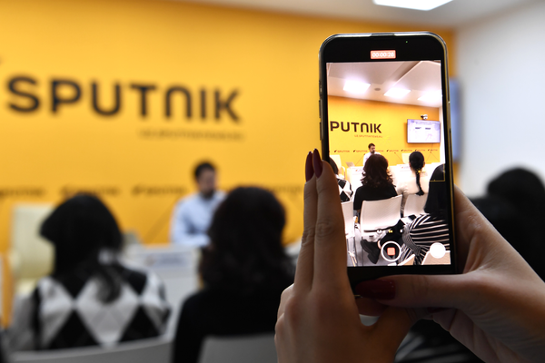 В Ташкенте в пресс-центре Sputnik Узбекистан прошел мастер-класс &quot;У вас есть пять секунд: как сделать, чтобы ваше видео смотрели&quot;. - Sputnik Узбекистан