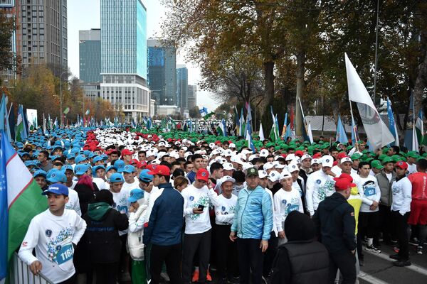 Массовый забег “Янги нафас” в Ташкенте  - Sputnik Узбекистан