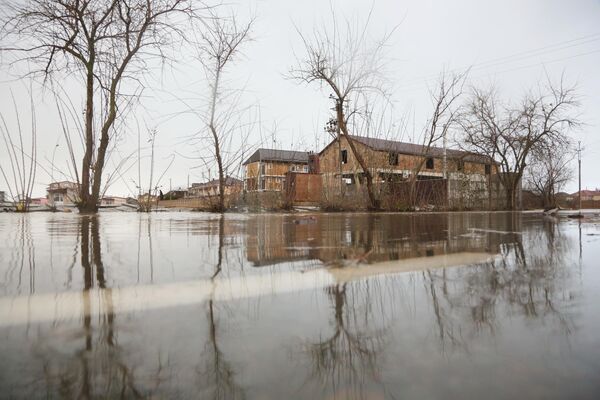 Последствия стихийного бедствия в Крыму  - Sputnik Узбекистан