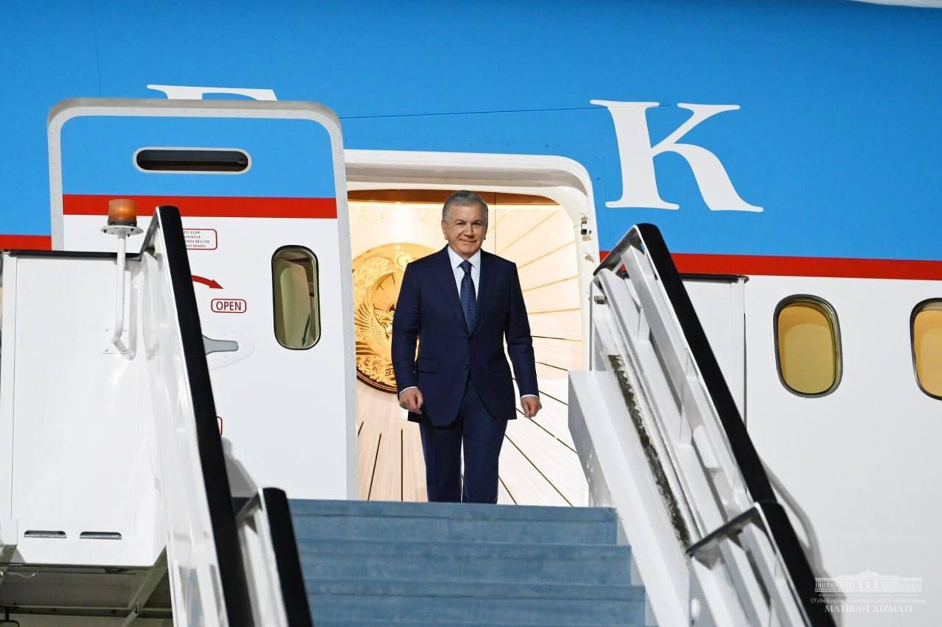 Президент Узбекистана прибыл в Дубай - Sputnik Ўзбекистон, 1920, 01.12.2023