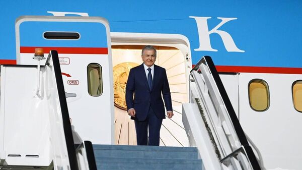 Президент Узбекистана прибыл в Дубай - Sputnik Узбекистан