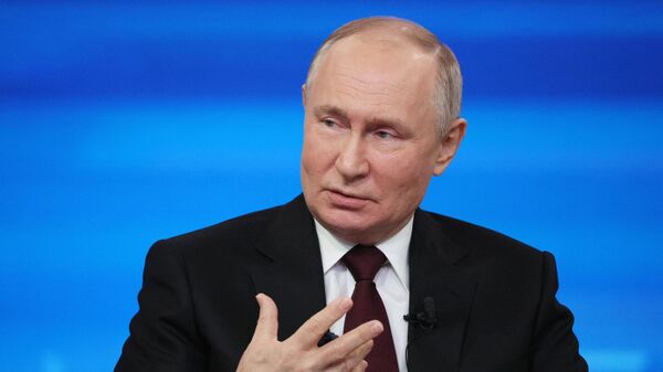 Прямая линия и большая пресс-конференция президента РФ В. Путина - Sputnik Ўзбекистон