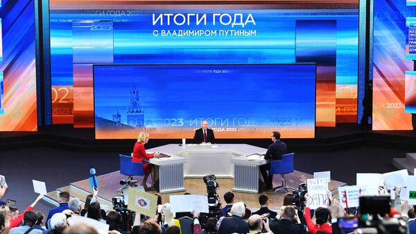 Pramaya liniya i bolshaya press-konferensiya prezidenta RF V. Putina.  - Sputnik O‘zbekiston