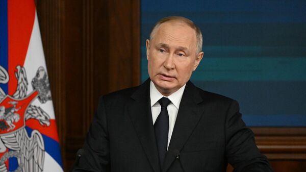 Президент РФ В. Путин принял участие в заседании коллегии Минобороны РФ  - Sputnik Узбекистан