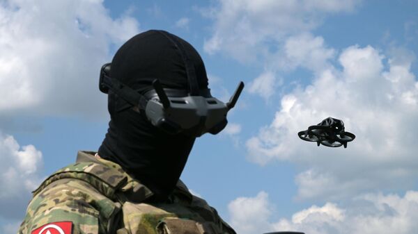 Военнослужащие ЦВО проходят подготовку операторов БПЛА в зоне проведения СВО - Sputnik Узбекистан