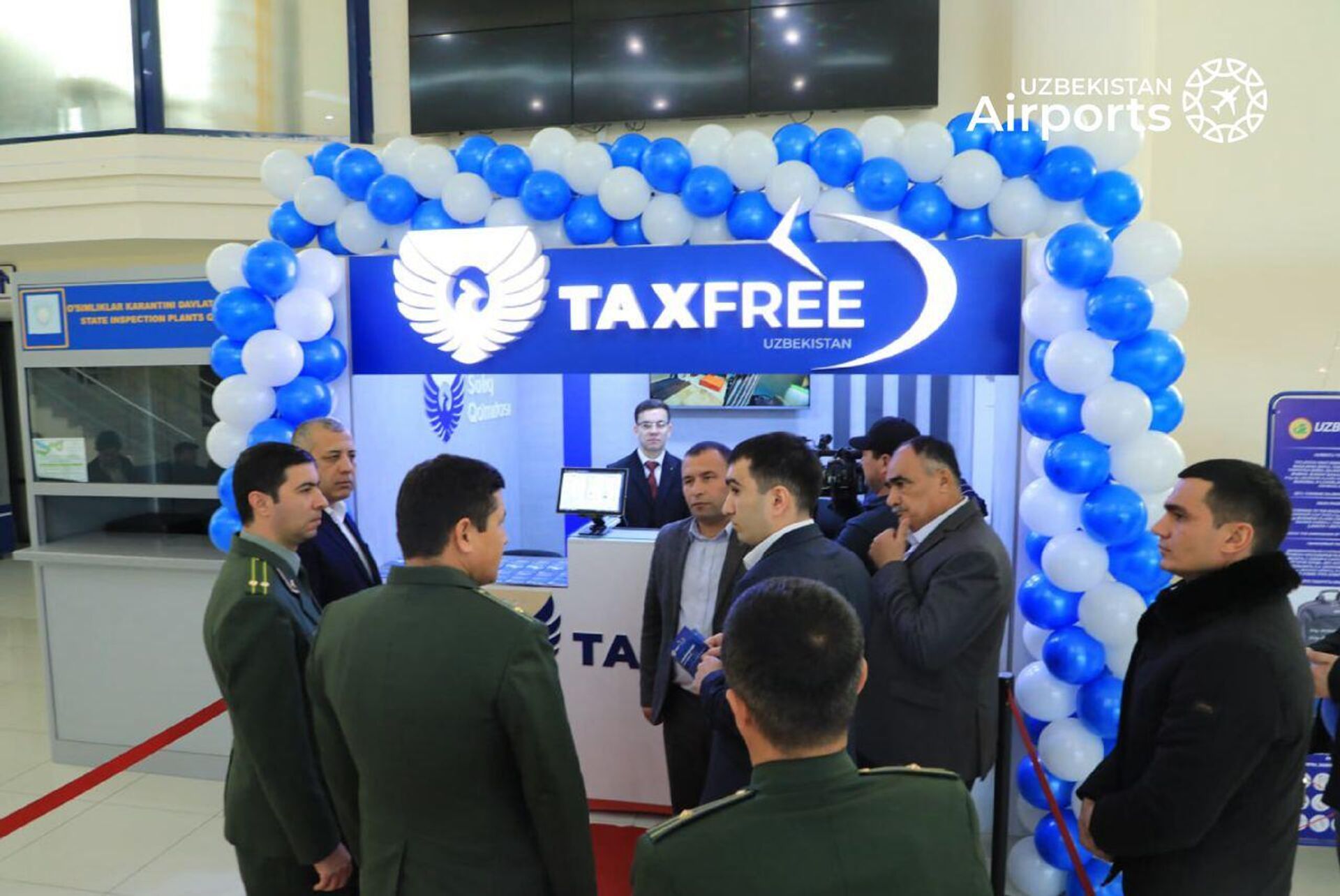 В четырех аэропортах Узбекистана внедрена система Tax Free  - Sputnik Узбекистан, 1920, 05.01.2024