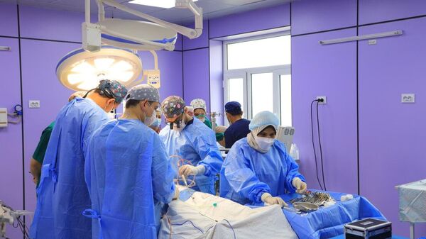 В Фергане хирурги из Кувейта проводят бесплатные операции. - Sputnik Узбекистан