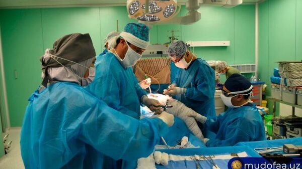 В сотрудничестве с зарубежными военными врачами проведены хирургические операции. - Sputnik Узбекистан