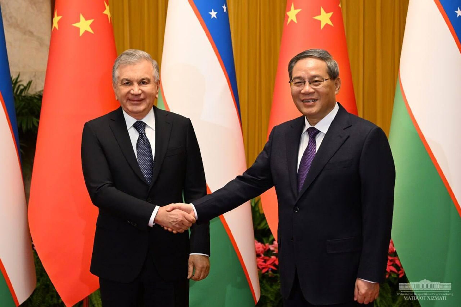 Президент Узбекистана встретился с Премьером Государственного совета Китая. - Sputnik Узбекистан, 1920, 24.01.2024