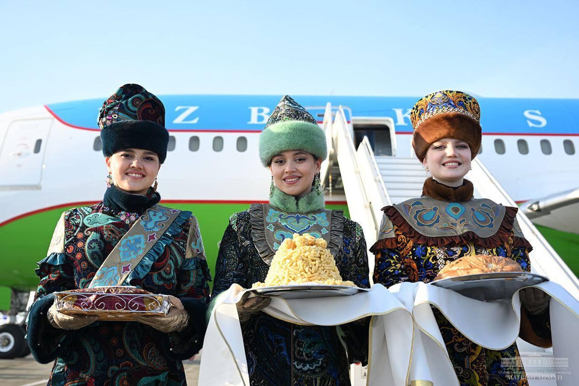 Президент Узбекистана прибыл в Российскую Федерацию - Sputnik Узбекистан, 1920, 21.02.2024
