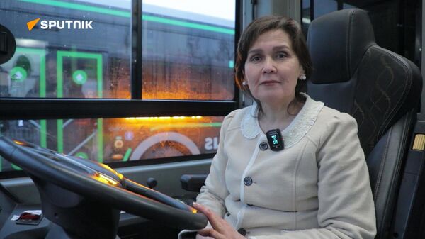 Свою первую зарплату водителя автобуса я потрачу на учебу дочери – Саодат Шерматова. - Sputnik Узбекистан