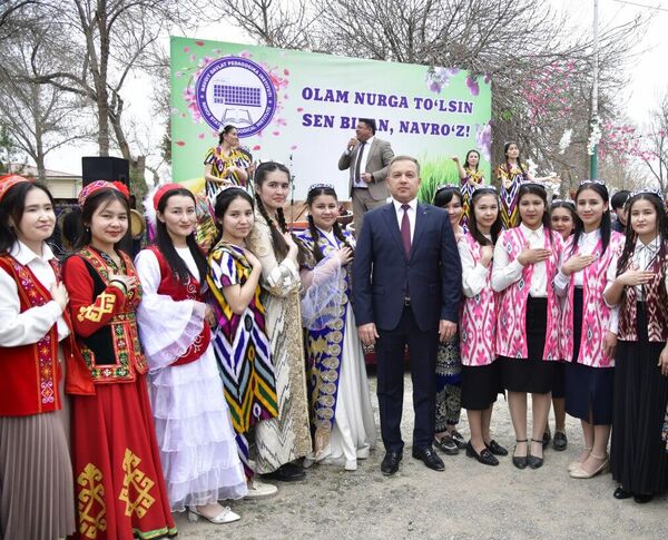 Празднование Навруза в Навоийской области - Sputnik Узбекистан