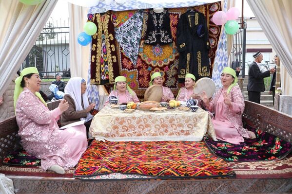 Празднование Навруза в Букинском районе Ташкентской области - Sputnik Узбекистан