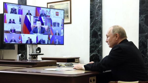 Президент РФ В. Путин провел совещание по мерам, принимаемым после теракта в Крокус Сити Холле - Sputnik Узбекистан